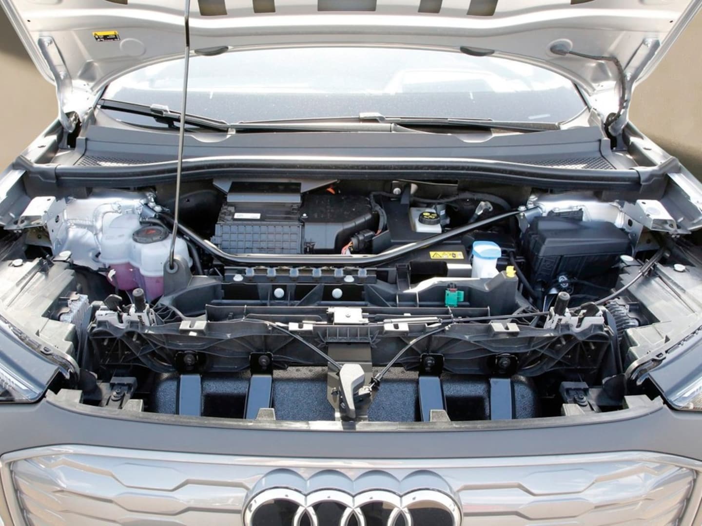 Bild über Audi Q4 e-tron 45 e-tron quattro - für weitere Informationen kontaktieren Sie den Audi Partner