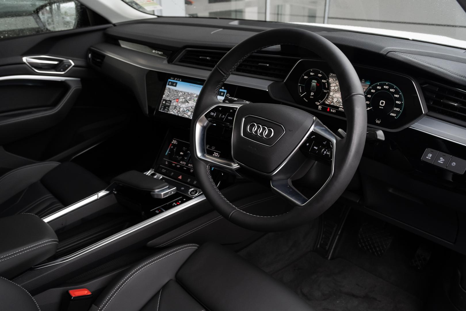 Image about Audi Q8 Sportback e-tron 55 e-tron quattro S line 300,00 kW