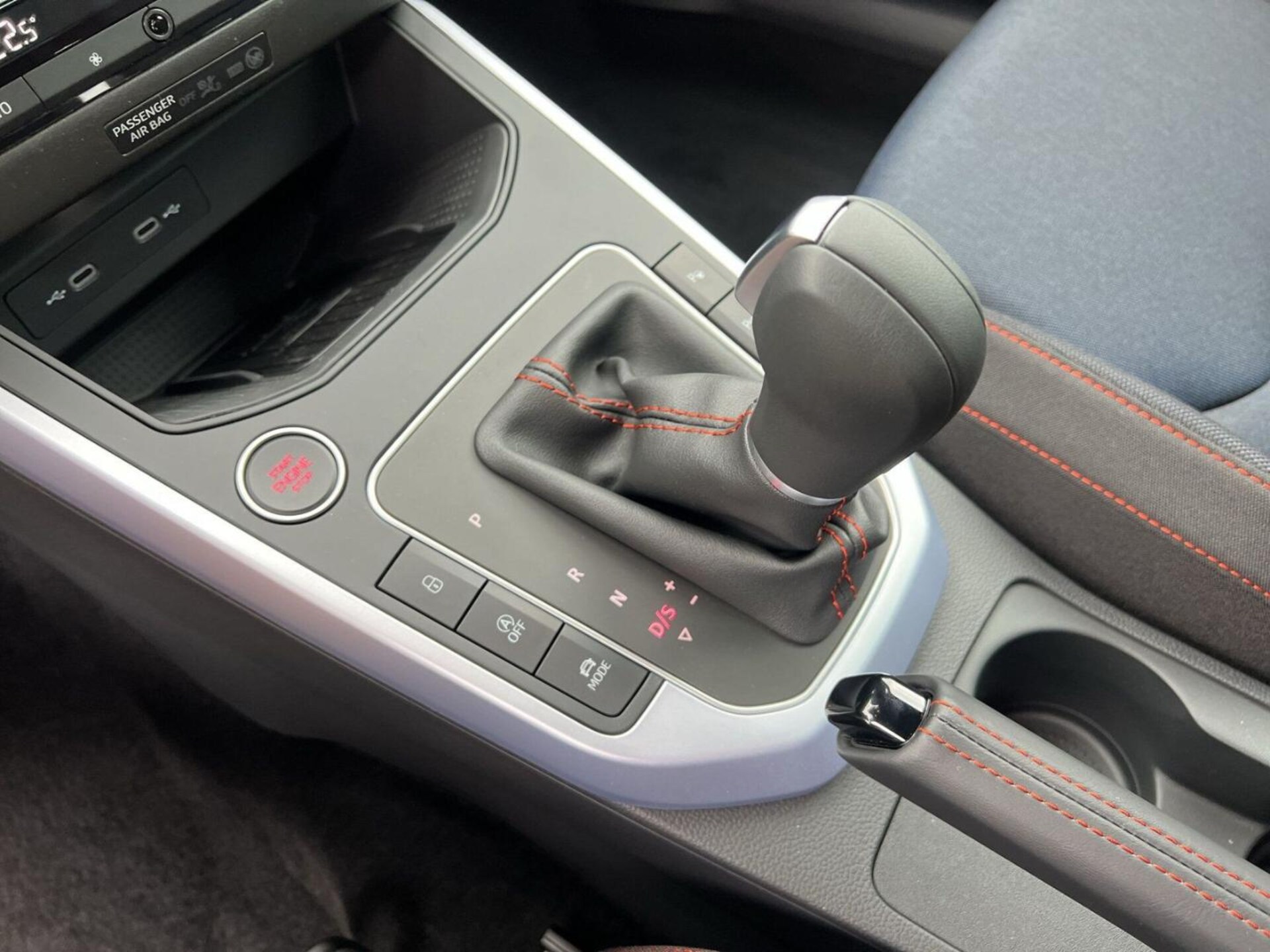 SEAT Arona FR