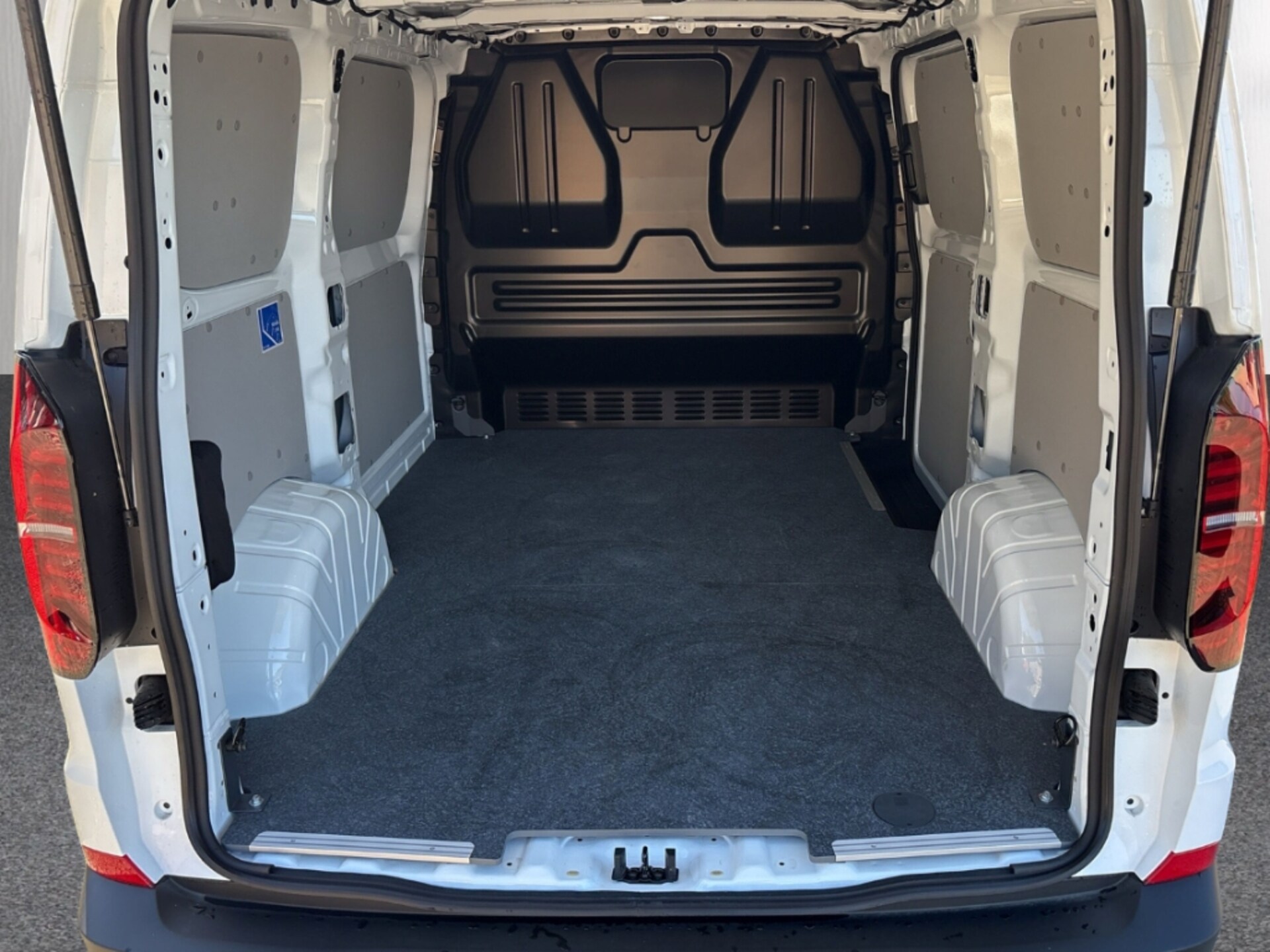 Volkswagen Transporter Kasten kurzer Radstand