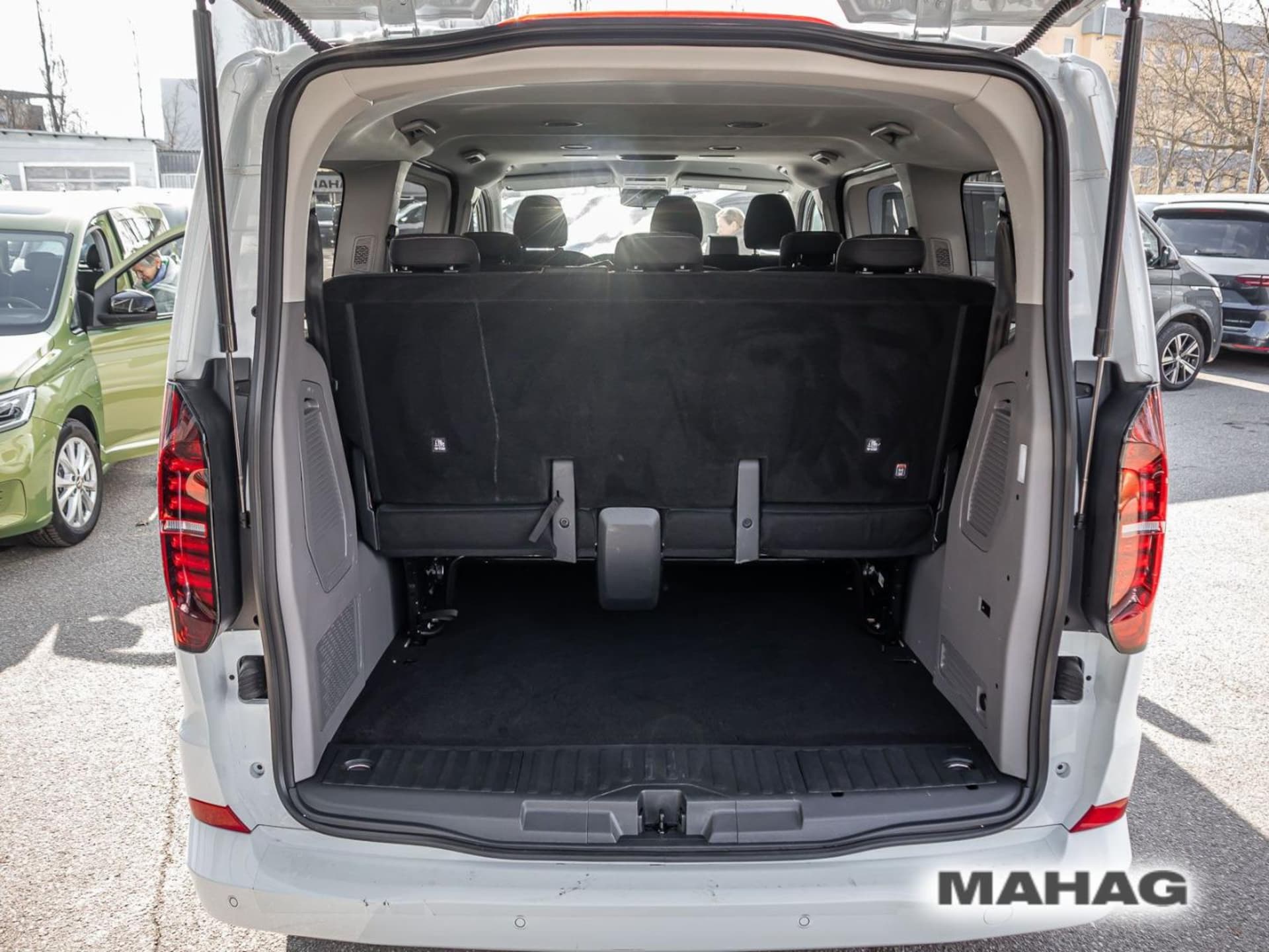 Volkswagen Caravelle Life