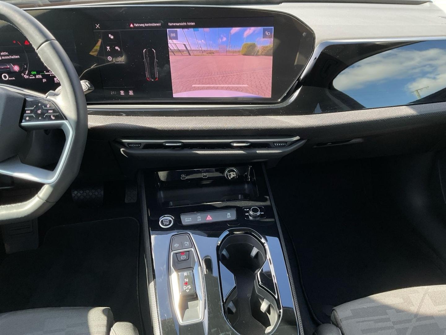 Bild über Audi A5 Avant TFSI 150 kW S tronic - für weitere Informationen kontaktieren Sie den Audi Partner