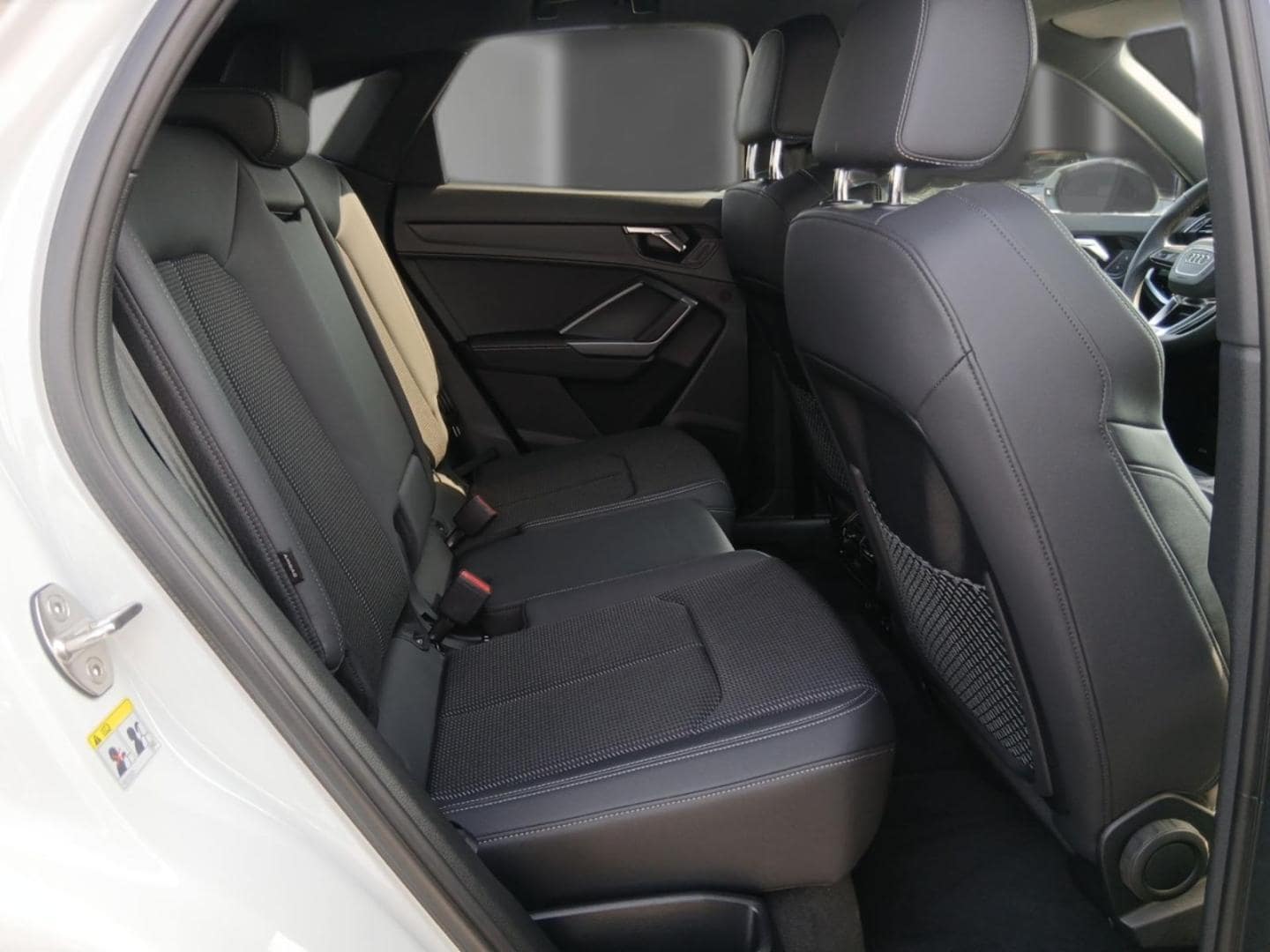 Bild über Audi Q3 Sportback S line 35 TFSI S tronic - für weitere Informationen kontaktieren Sie den Audi Partner