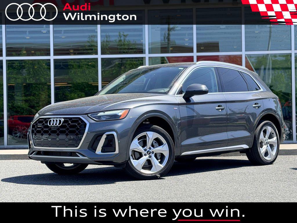 2023 Audi Q5 45 Premium Plus's photo