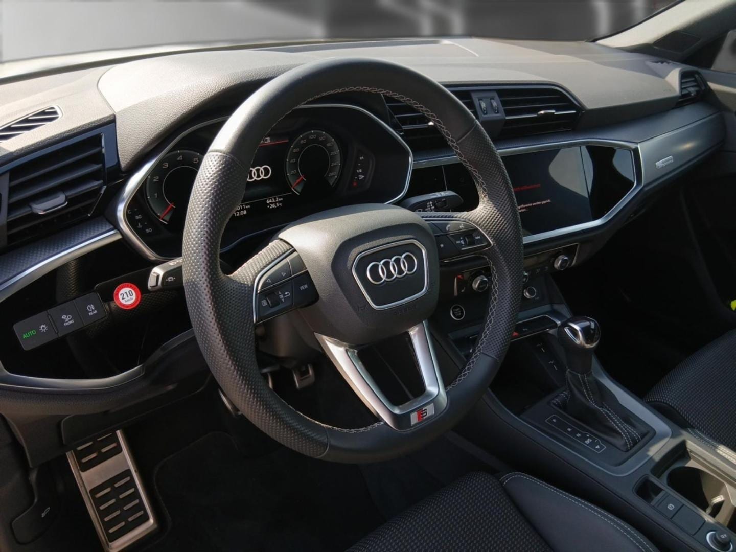 Bild über Audi Q3 Sportback S line 35 TFSI S tronic - für weitere Informationen kontaktieren Sie den Audi Partner