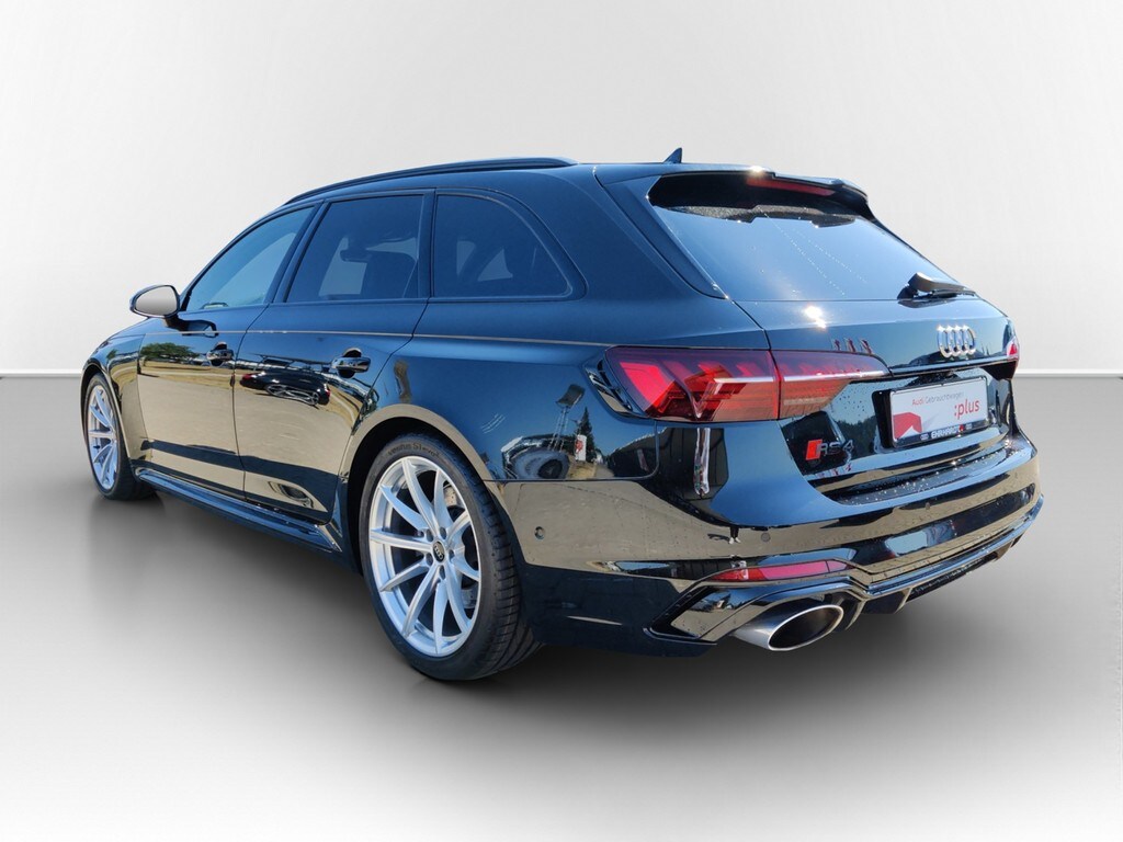 Image about Audi RS 4 Avant TFSI quattro tiptronic