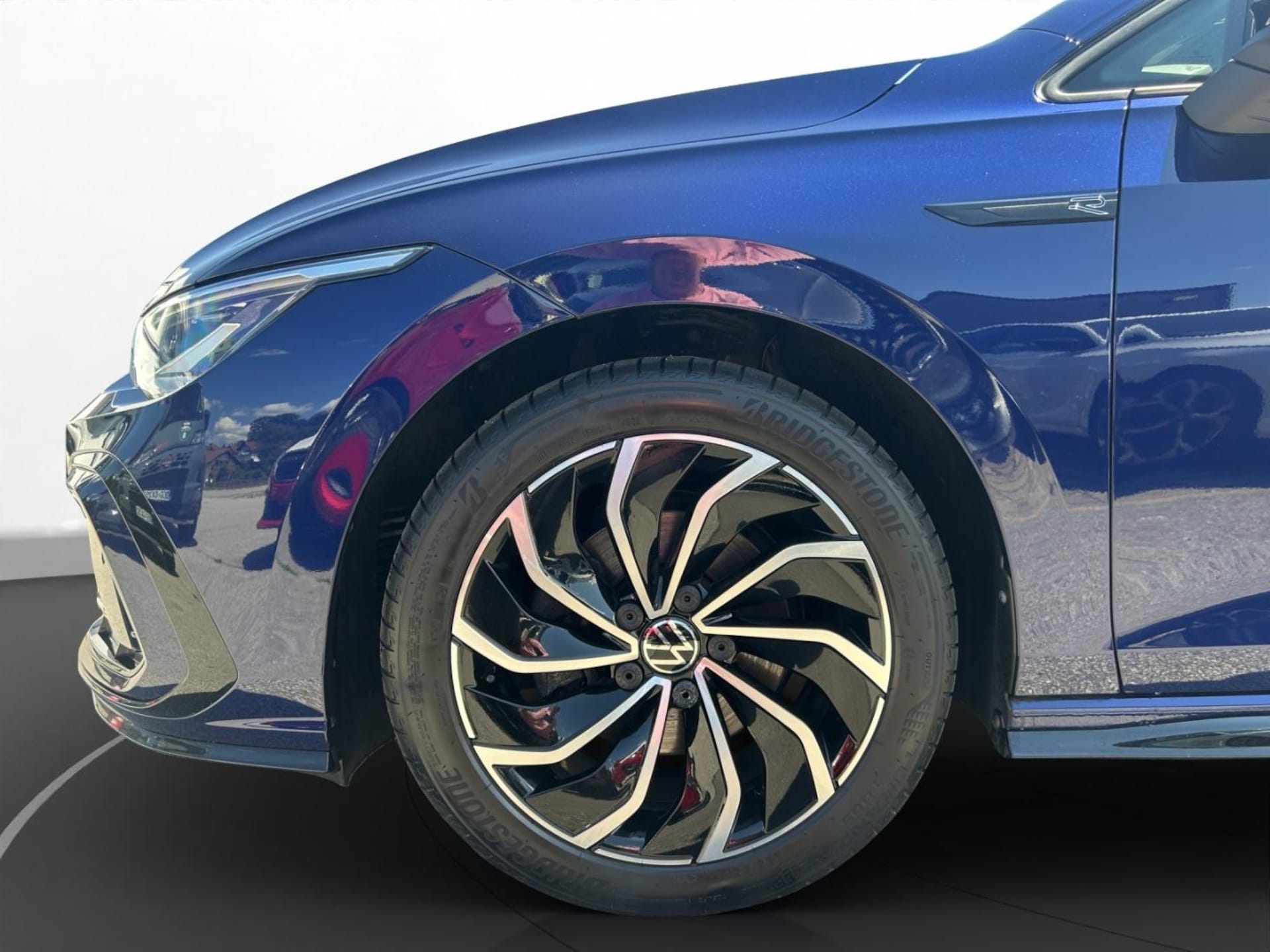 Volkswagen Golf R-Line