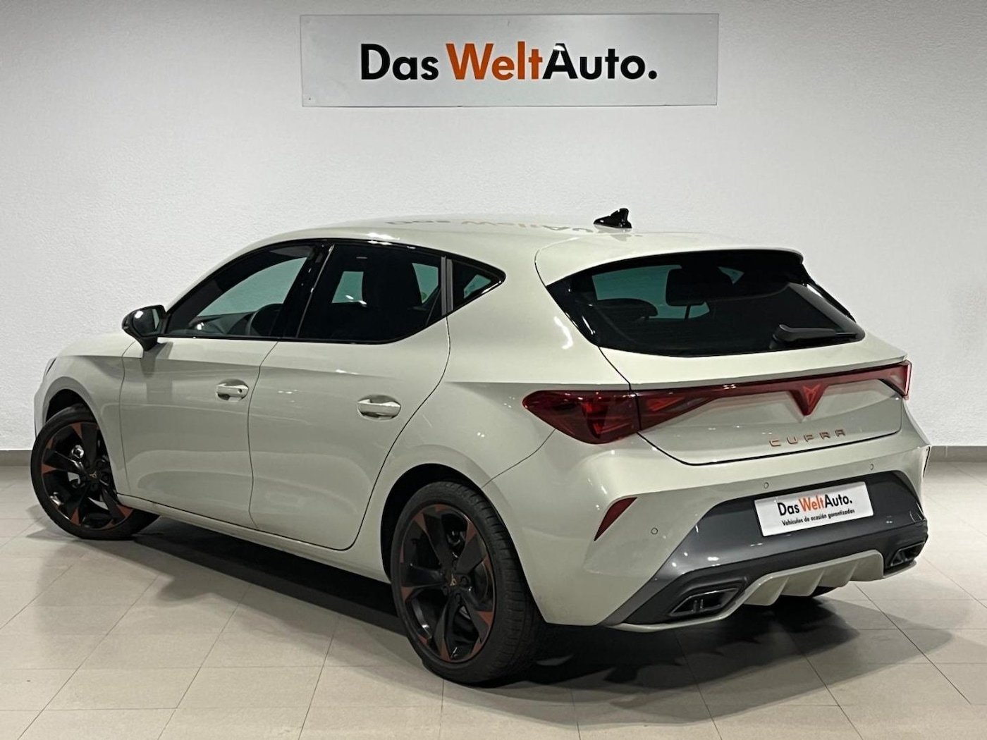 CUPRA Leon León 1.5 eTSI DSG 110 kW (150 CV) — photo 2