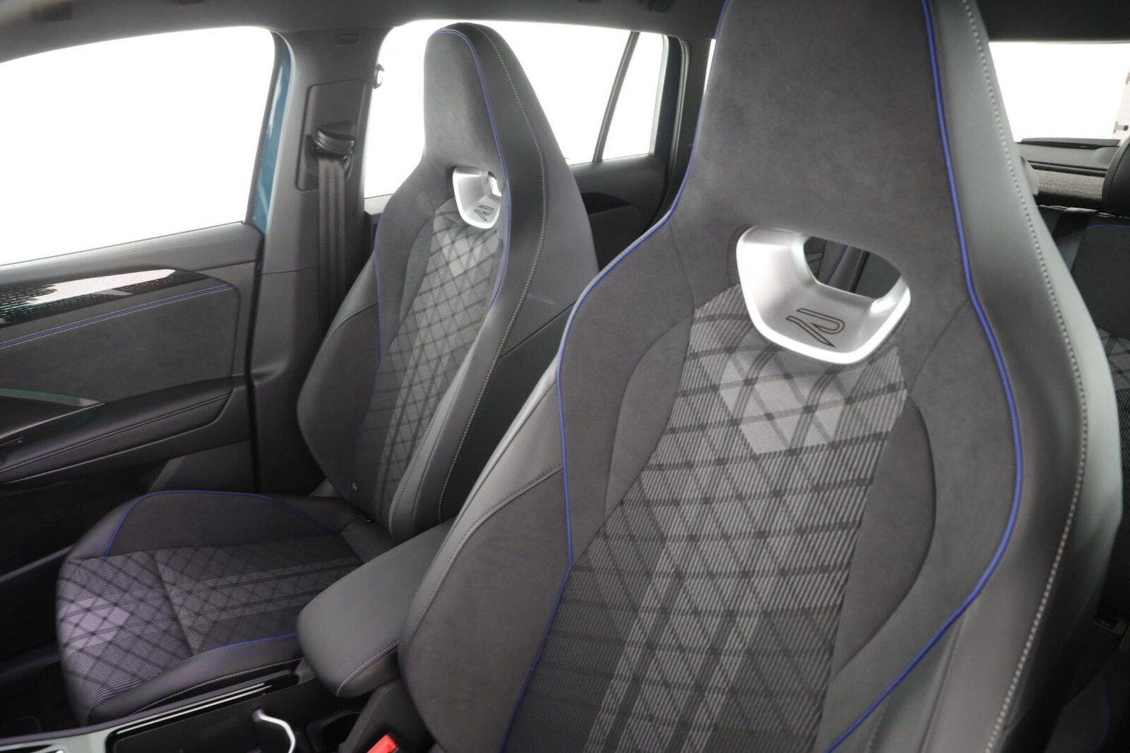 Volkswagen Tiguan – Bild 12