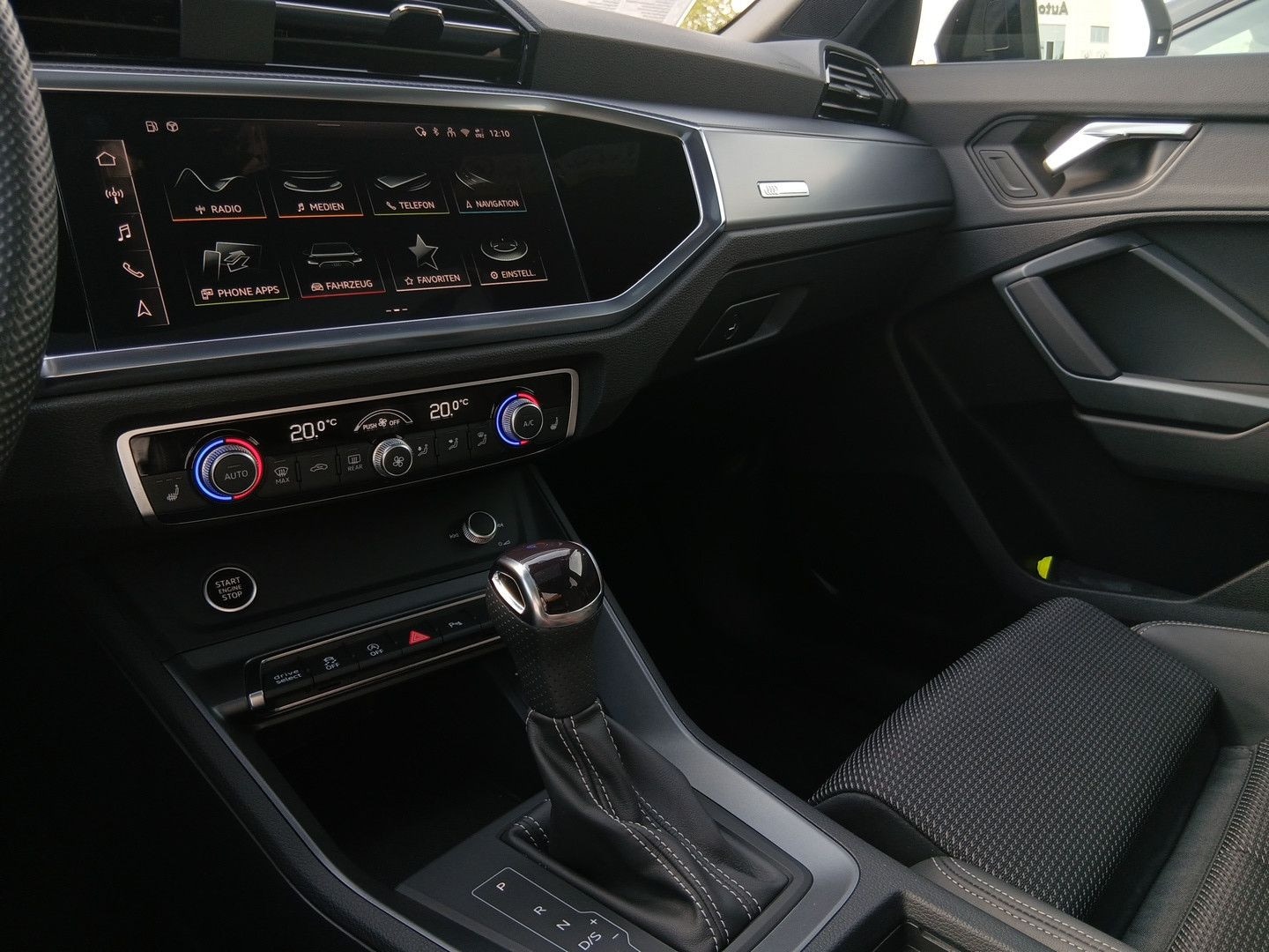 Bild über Audi Q3 Sportback S line 35 TFSI S tronic - für weitere Informationen kontaktieren Sie den Audi Partner