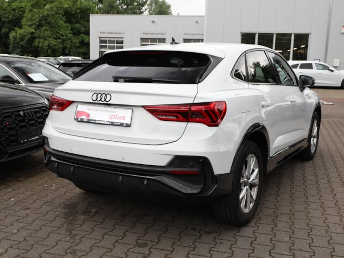 Bild über Audi Q3 Sportback S line 35 TFSI S tronic - für weitere Informationen kontaktieren Sie den Audi Partner