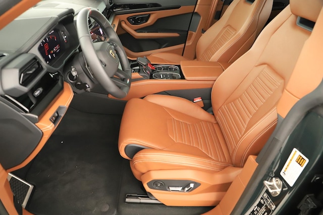 2025 Lamborghini Urus SE - Photo 26