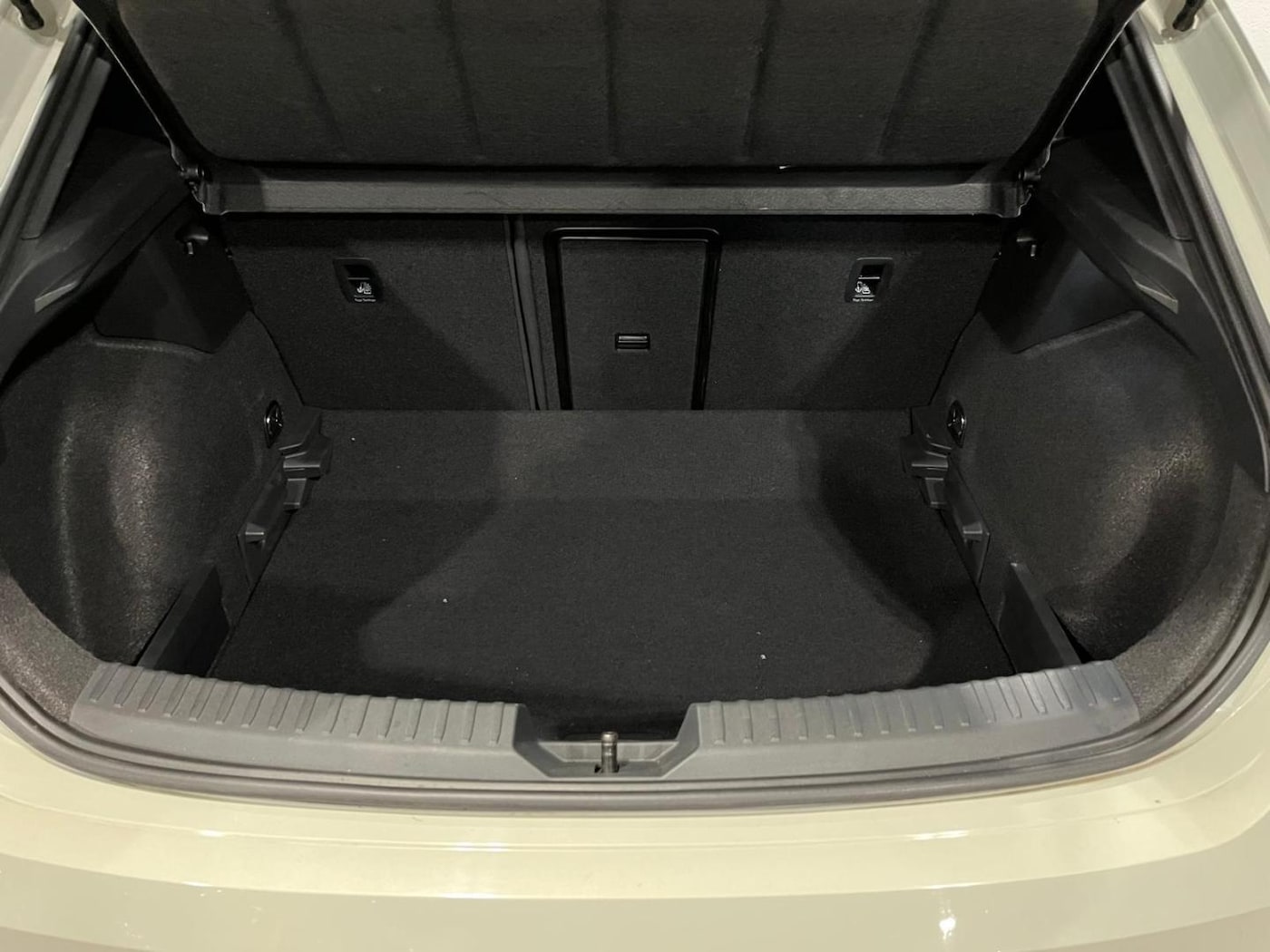 CUPRA Leon León 1.5 eTSI DSG 110 kW (150 CV) — photo 7