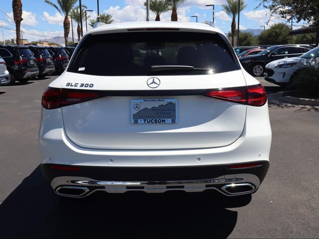 2025 Mercedes-Benz GLC 300
