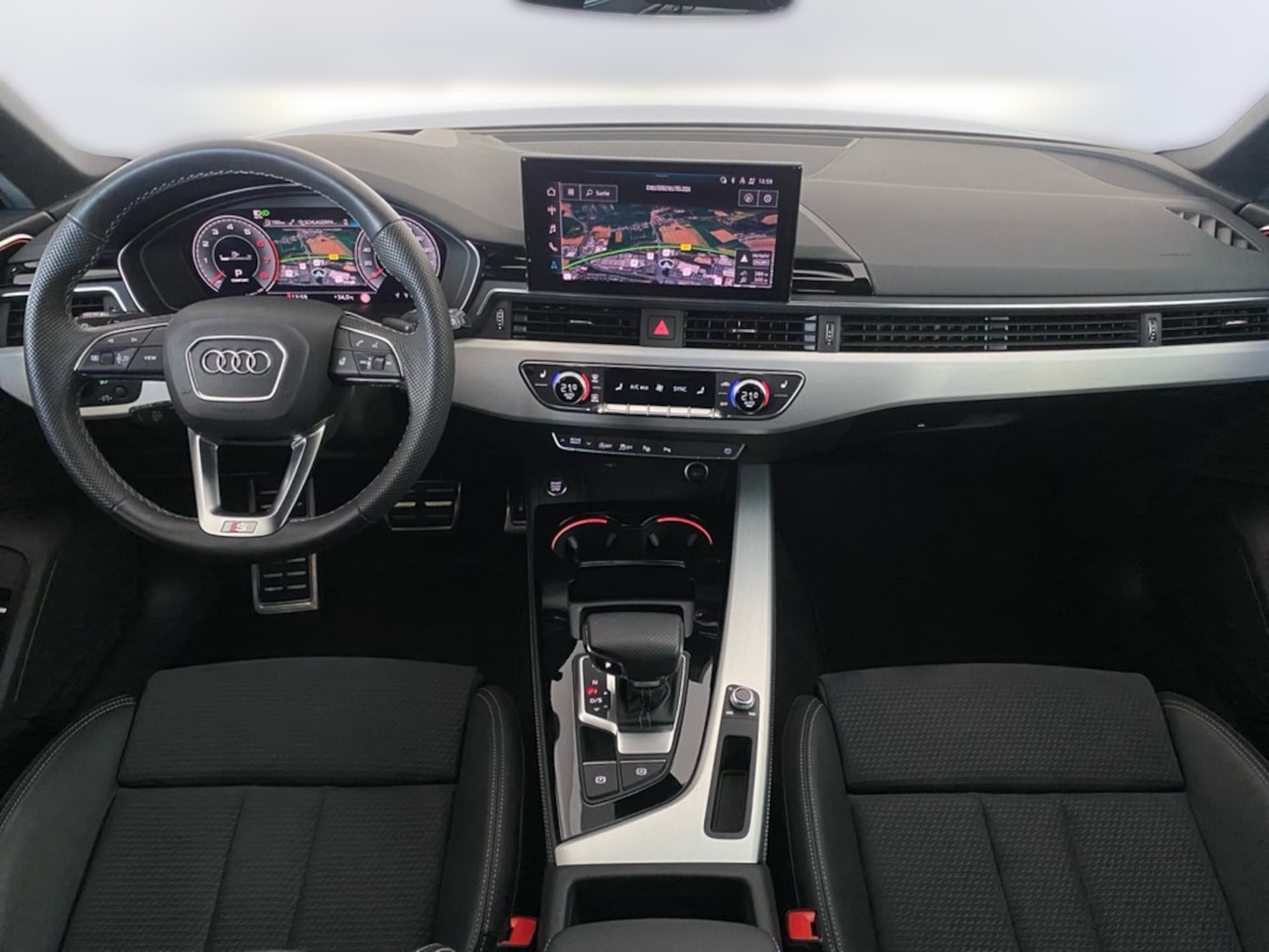 Audi A4 Avant S line