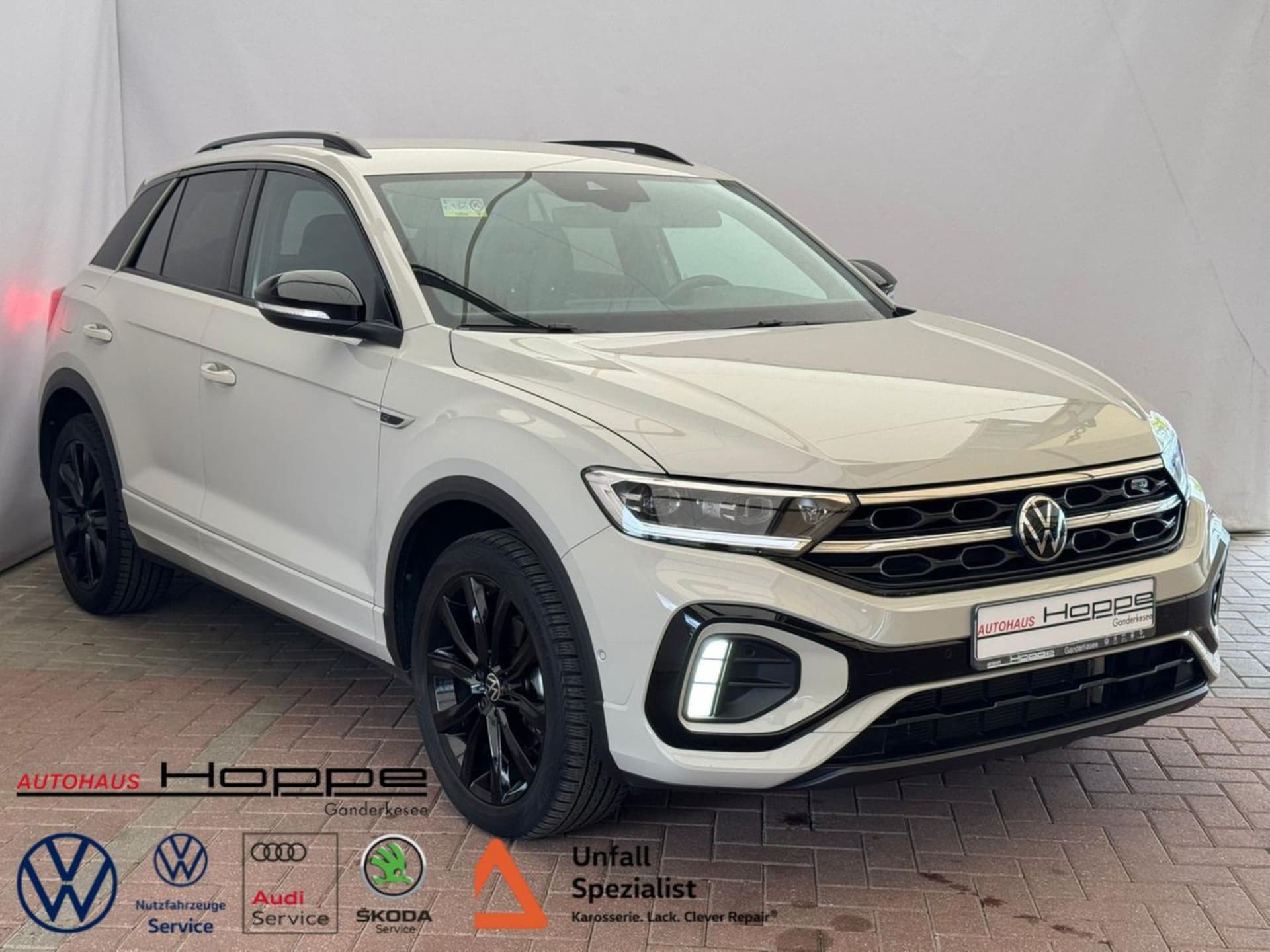 Volkswagen T-Roc 2023 — T-Roc R-Line 1.5TSI+BLACK-STYLE+KAMERA+LED+KEYL...