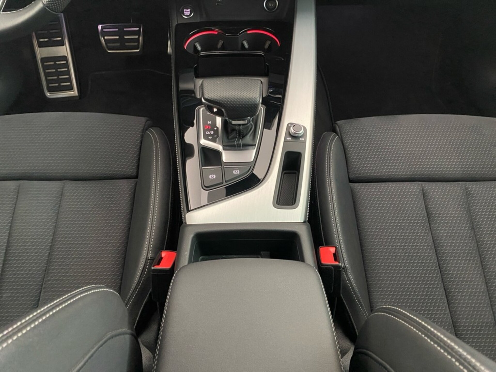 Audi A4 Avant S line