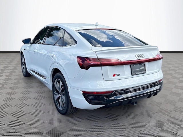 2024 Audi Q8 Sportback e-tron