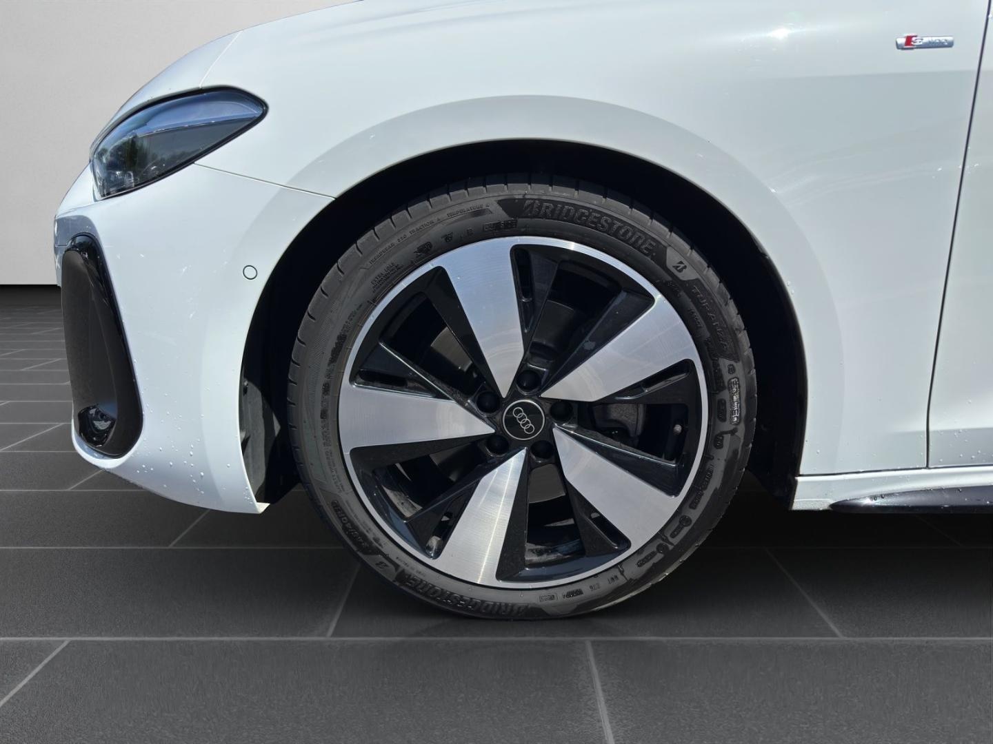 Bild über Audi A5 Avant TDI 150 kW S tronic - für weitere Informationen kontaktieren Sie den Audi Partner