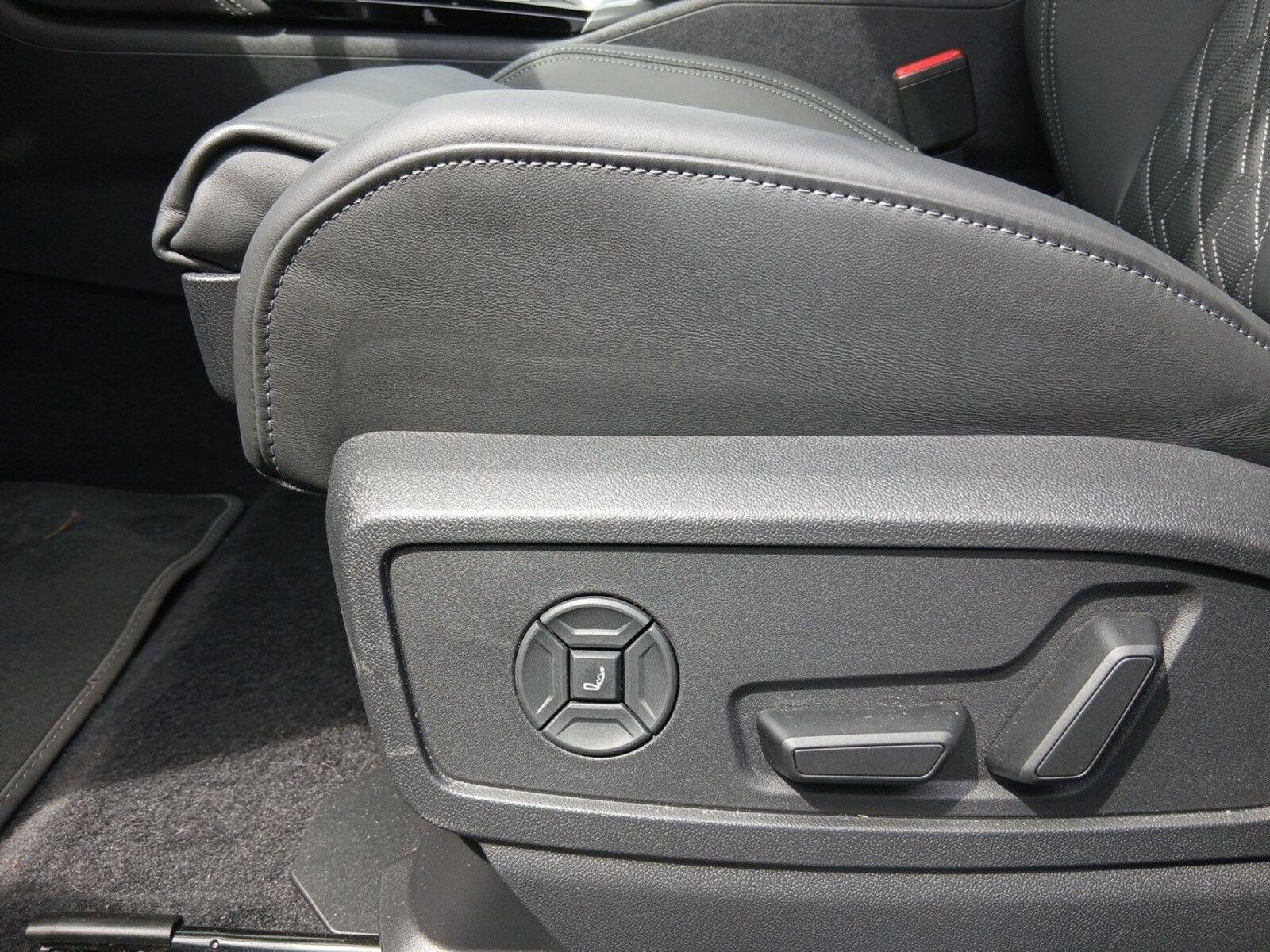 Audi SQ5 – Bild 23