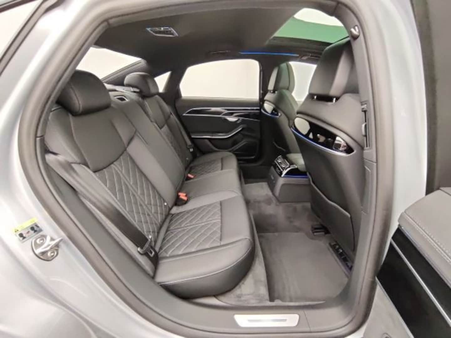 Bild über Audi A8 50 TDI quattro tiptronic - für weitere Informationen kontaktieren Sie den Audi Partner