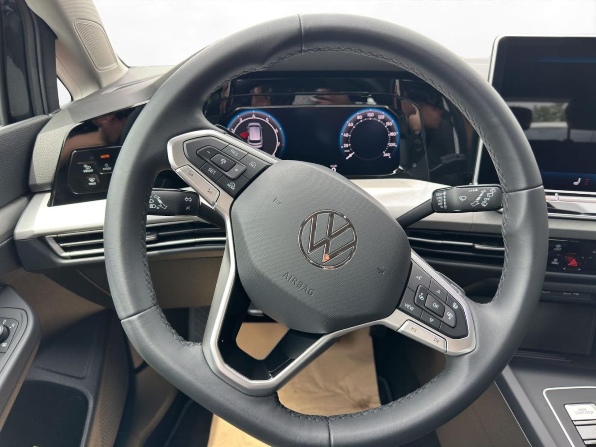 Volkswagen Golf Life