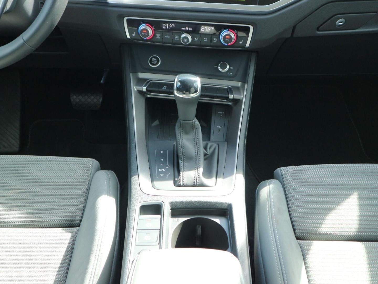 Bild über Audi Q3 TFSI 110 kW S tronic - für weitere Informationen kontaktieren Sie den Audi Partner