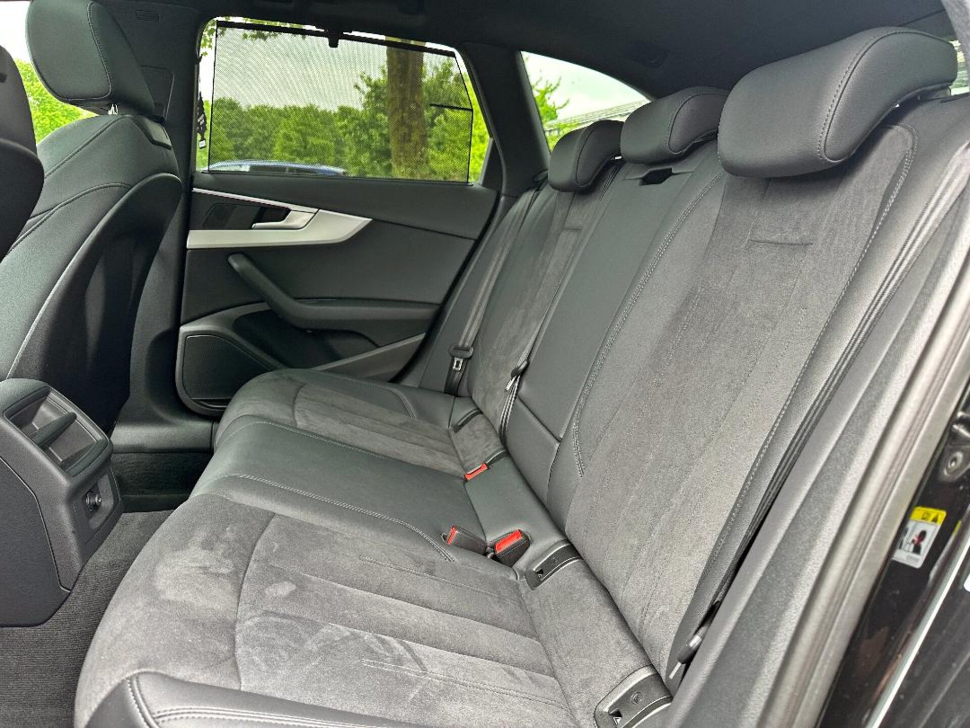 Audi A4 Avant S line