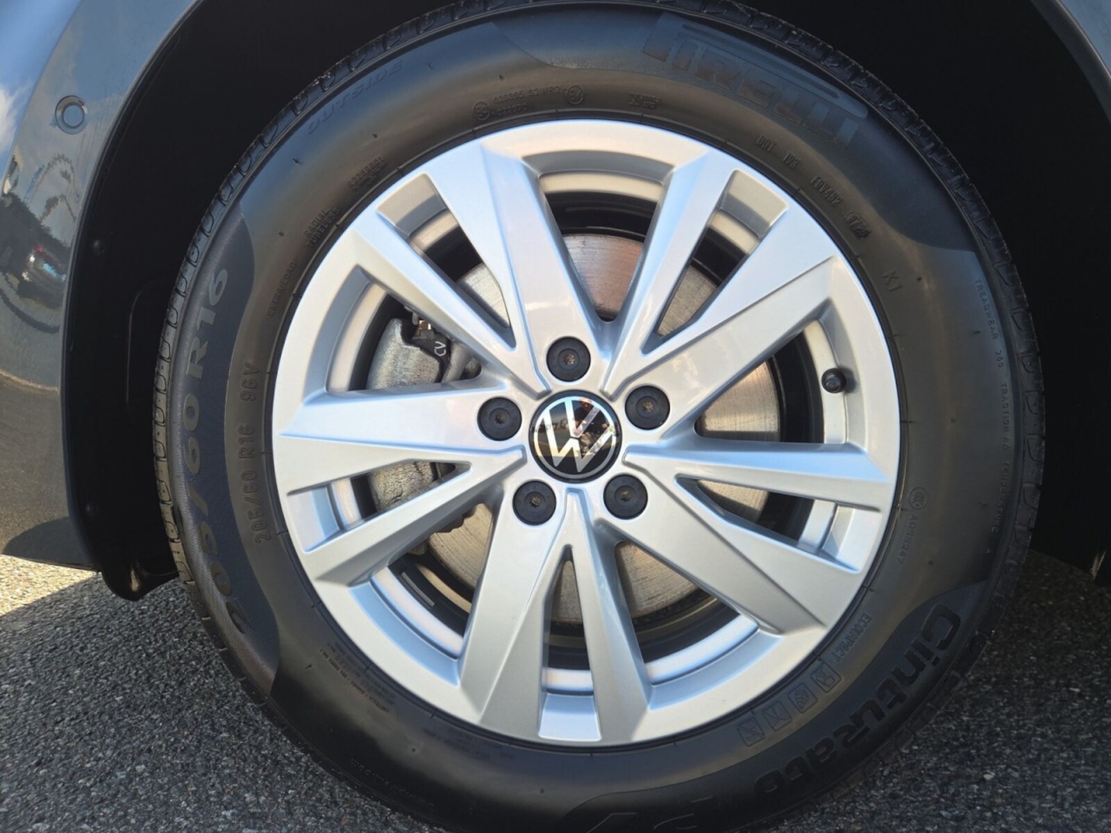 Volkswagen Touran – Bild 7