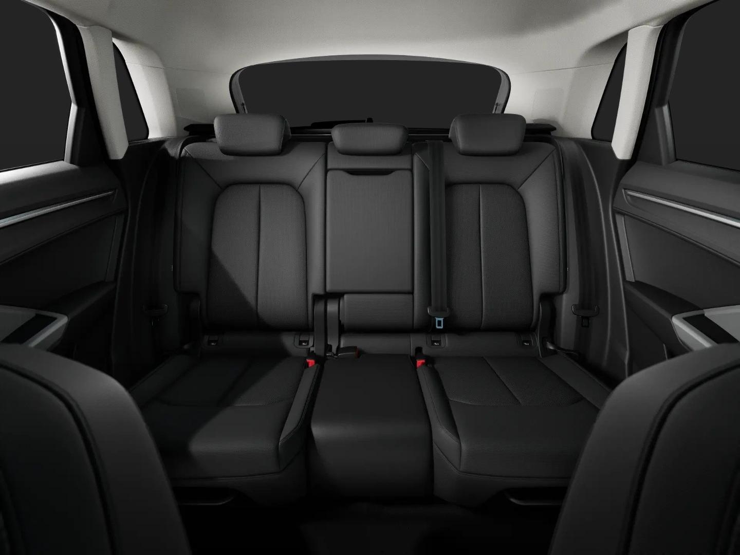Bild über Audi Q3 TDI 110 kW S tronic - für weitere Informationen kontaktieren Sie den Audi Partner