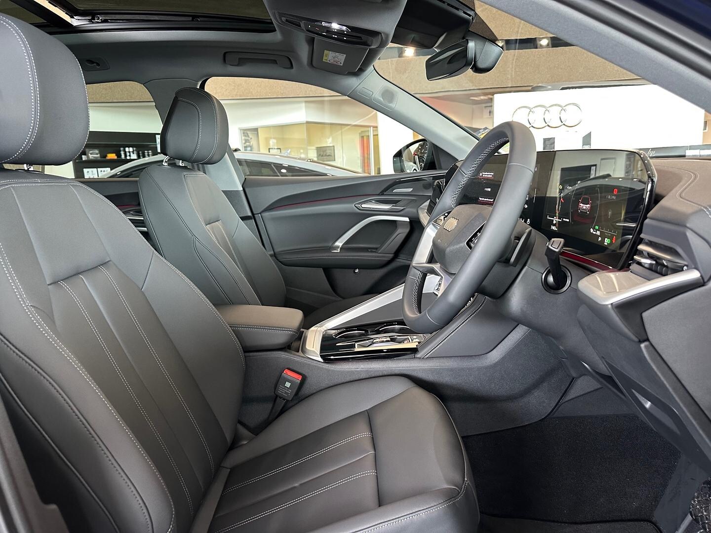 Image about Audi Q5 SUV TFSI 150 kW