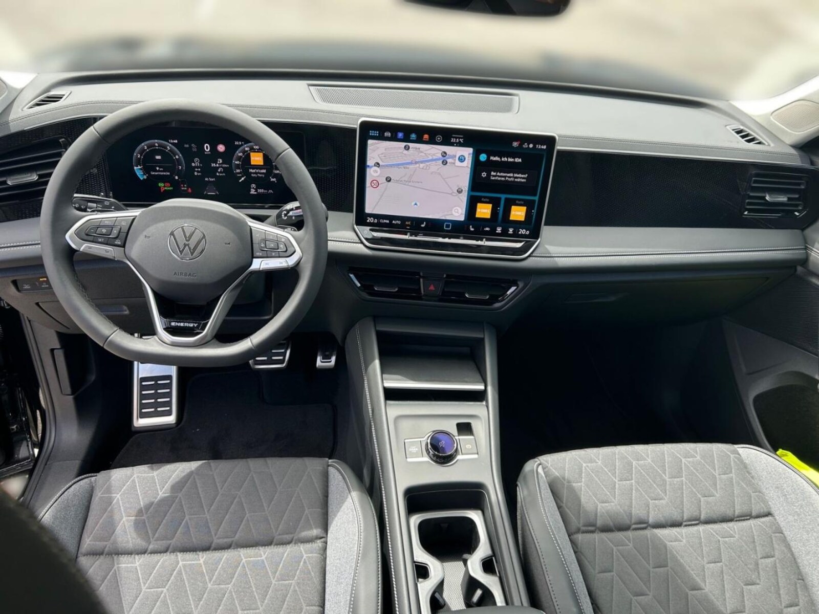 Volkswagen Tiguan – Bild 11