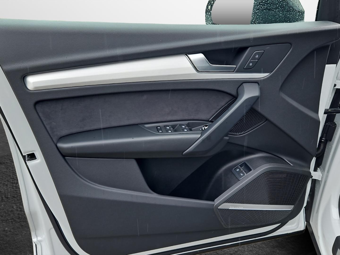 Bild über Audi Q5 Sportback TFSI e S line business 55 TFSI e quattro S tronic - für weitere Informationen kontaktieren Sie den Audi Partner