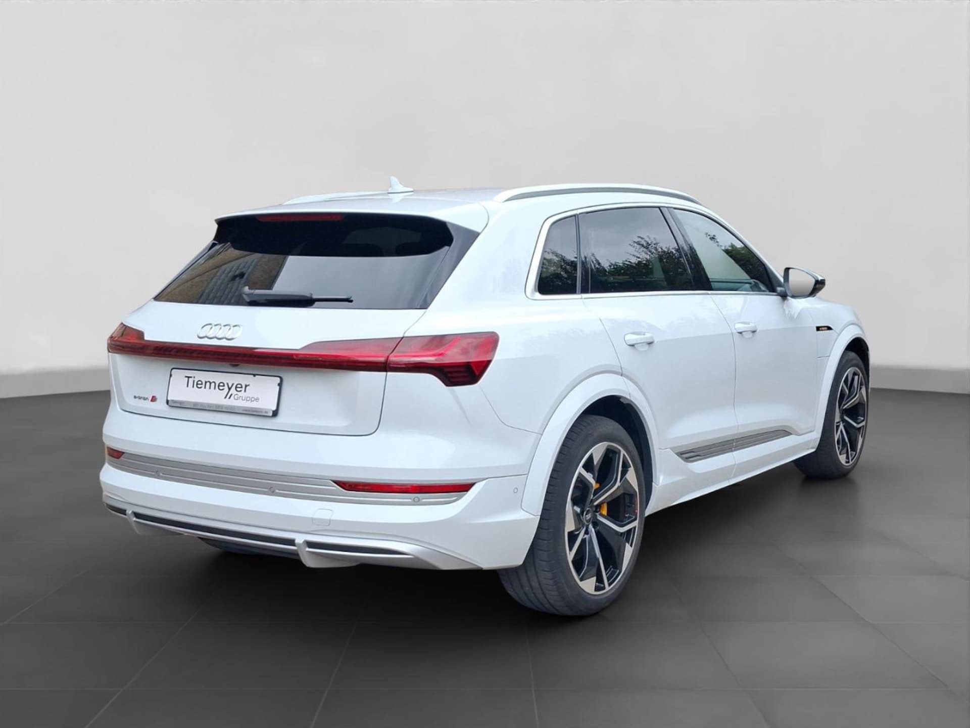 Audi e-tron S
