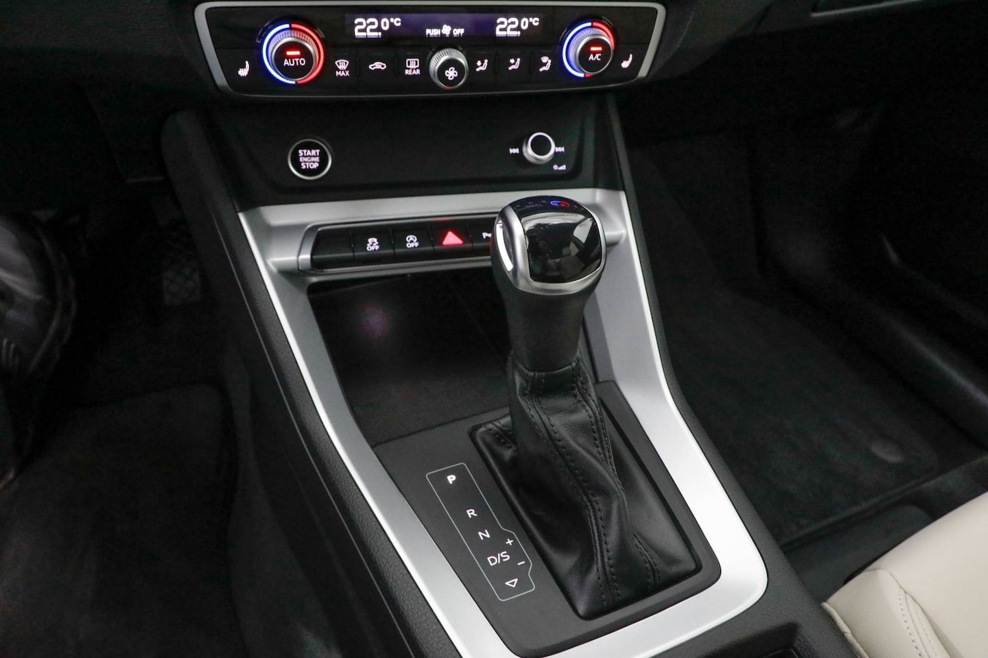 Bild über Audi Q3 advanced 40 TDI quattro S tronic - für weitere Informationen kontaktieren Sie den Audi Partner