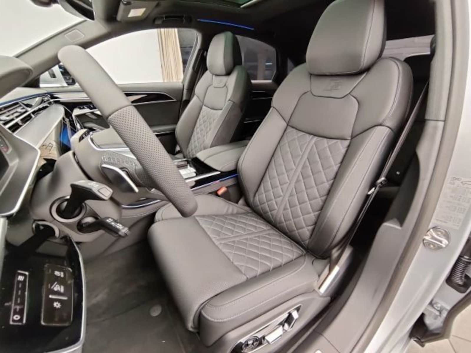 Audi A8 – Bild 16