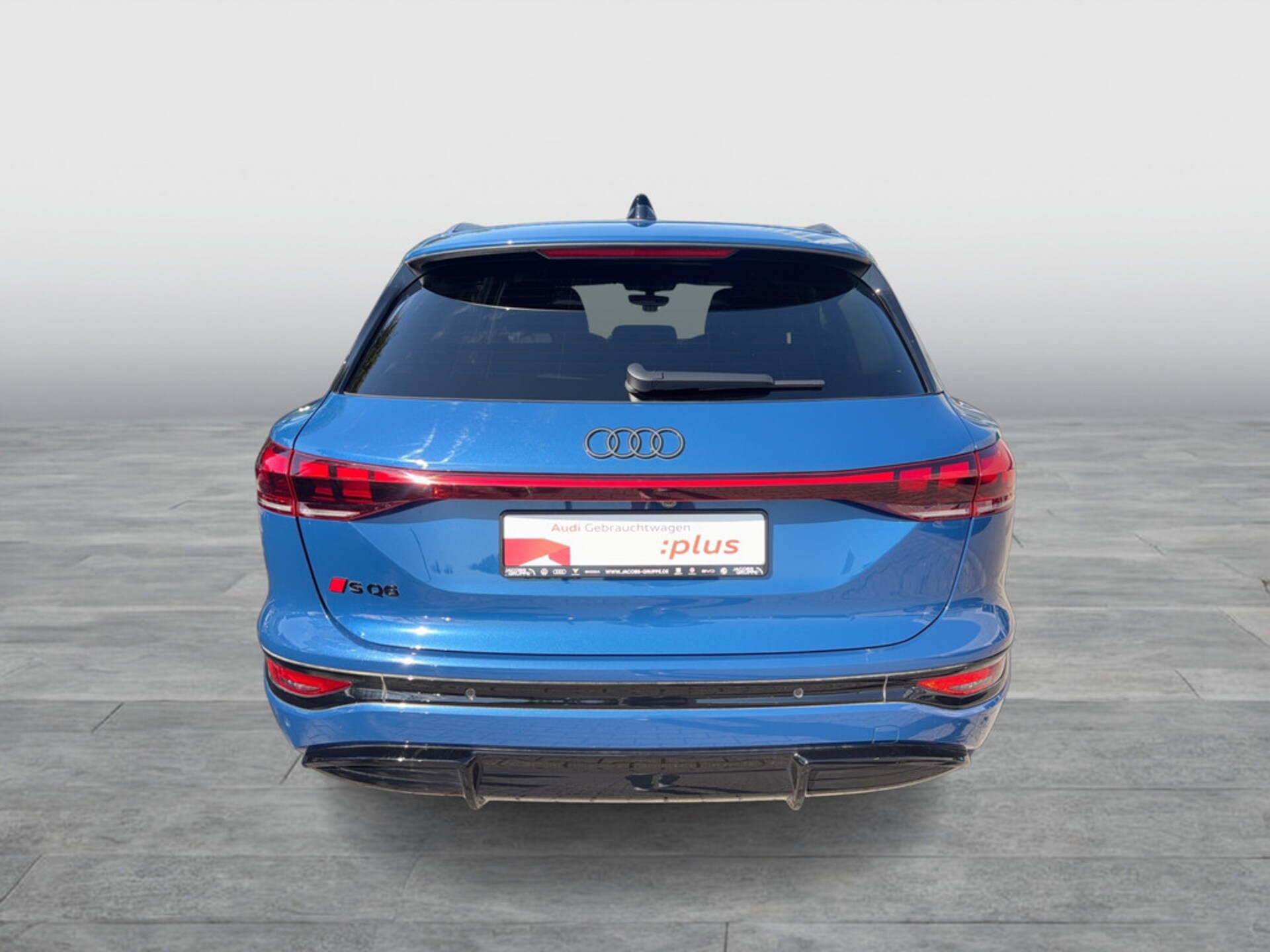Audi SQ6 SUV e-tron