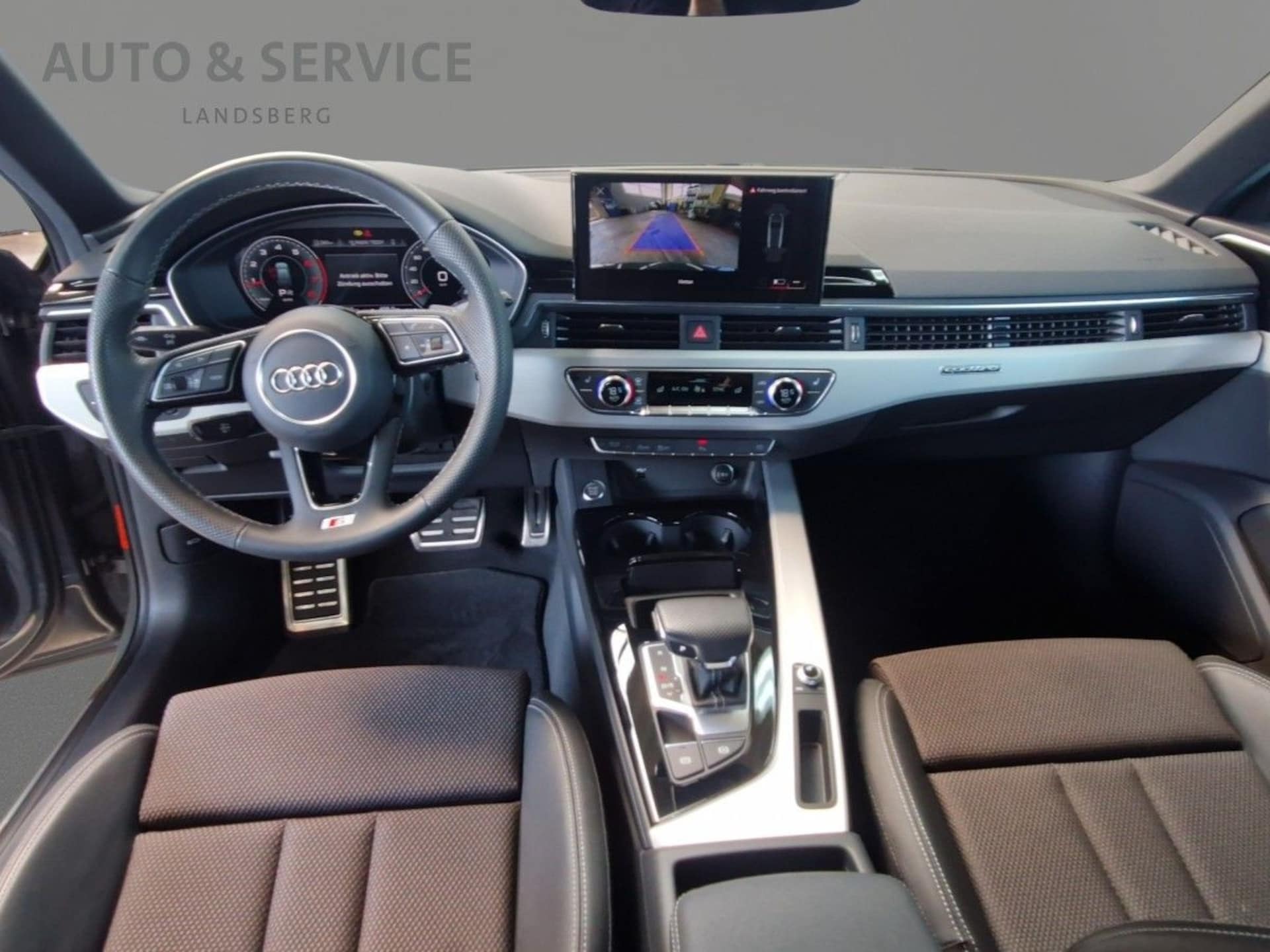 Audi A4 Avant S line