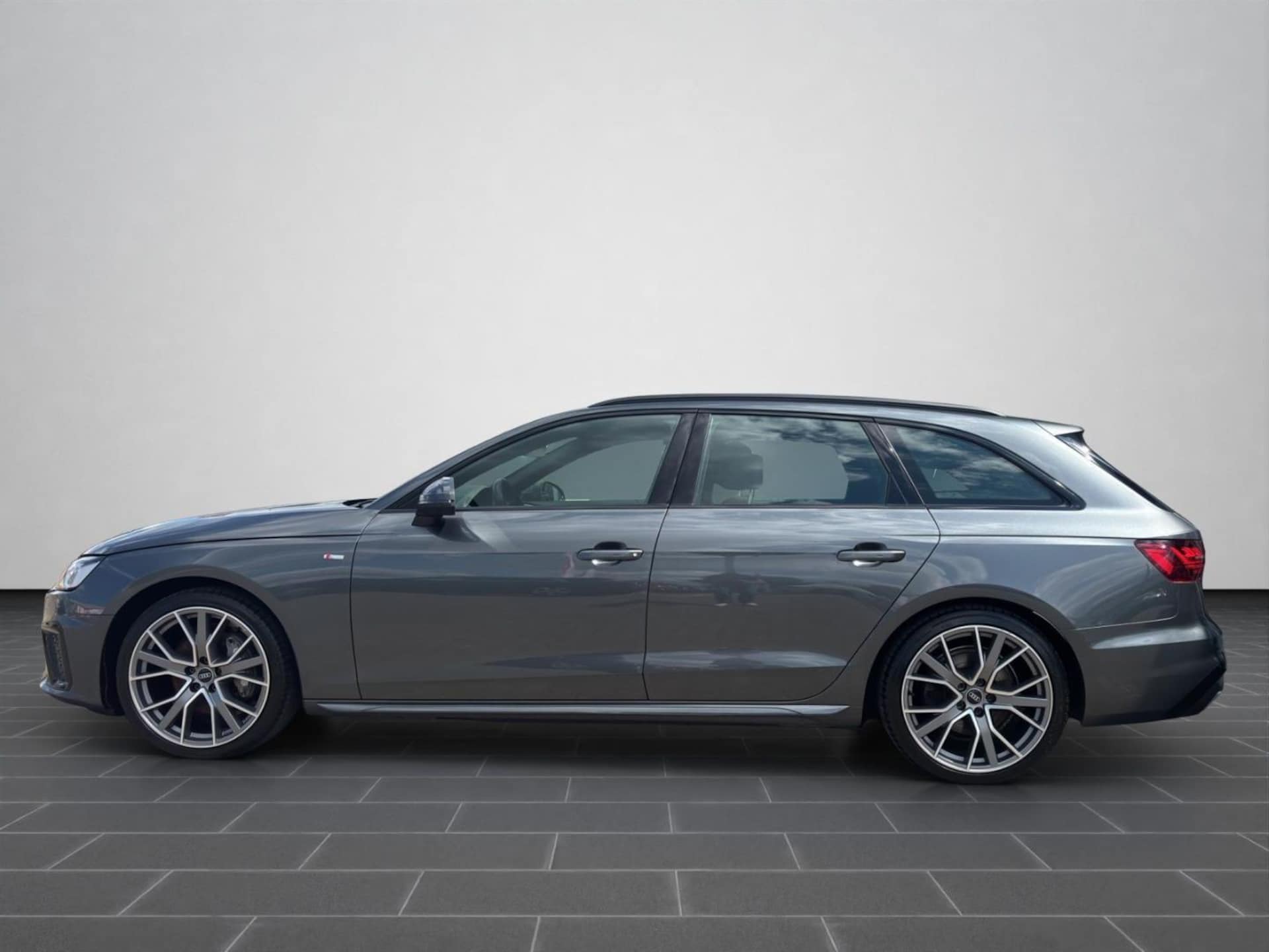 Audi A4 Avant S line