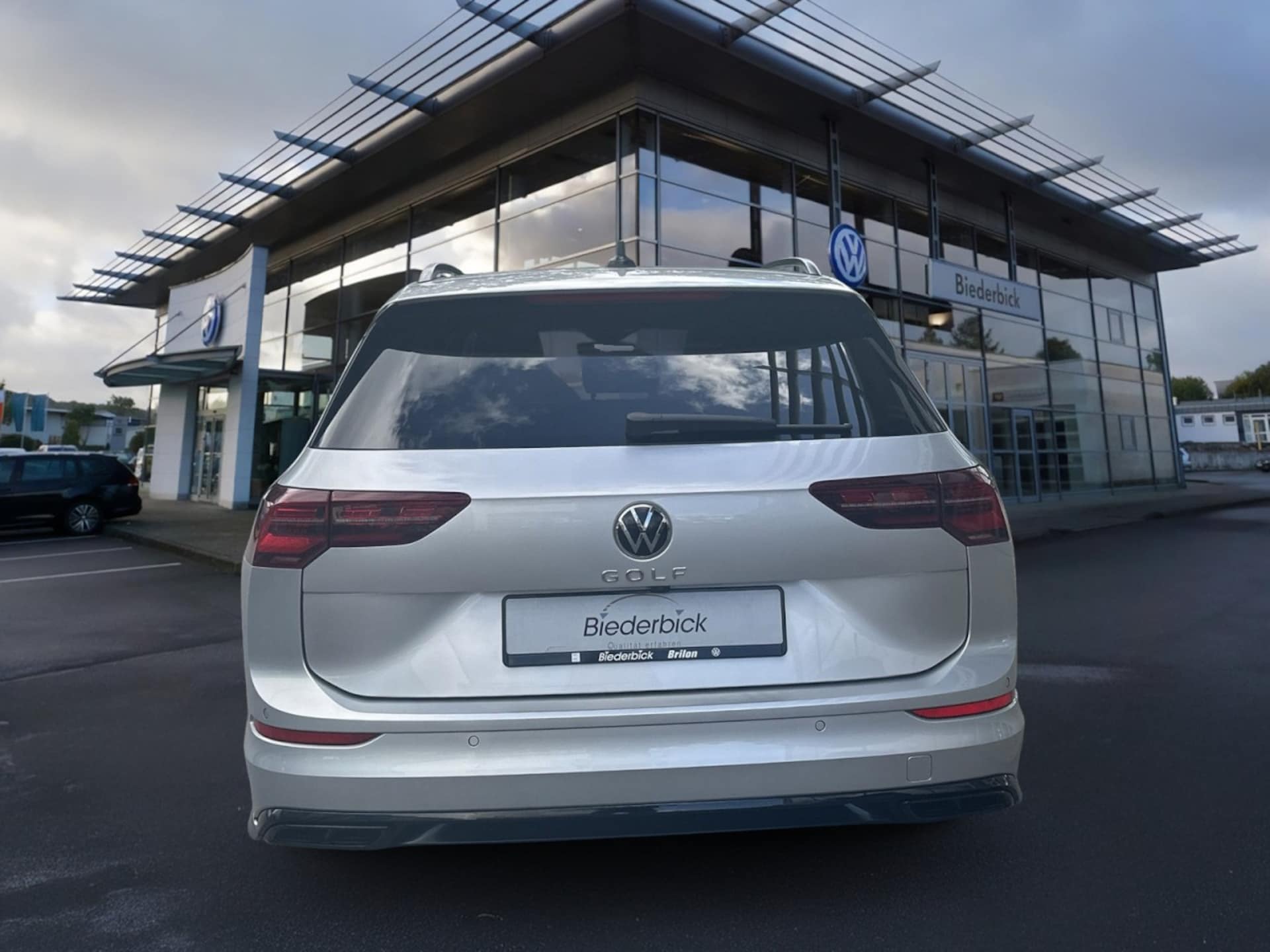 Volkswagen Golf Variant R-Line