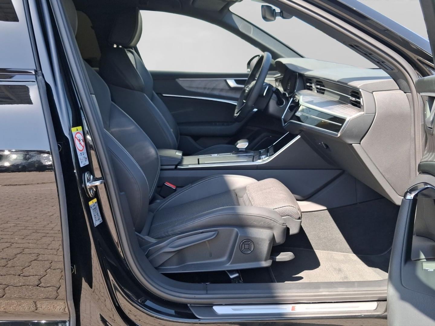 Bild über Audi A6 Limousine S line 40 TDI quattro S tronic - für weitere Informationen kontaktieren Sie den Audi Partner