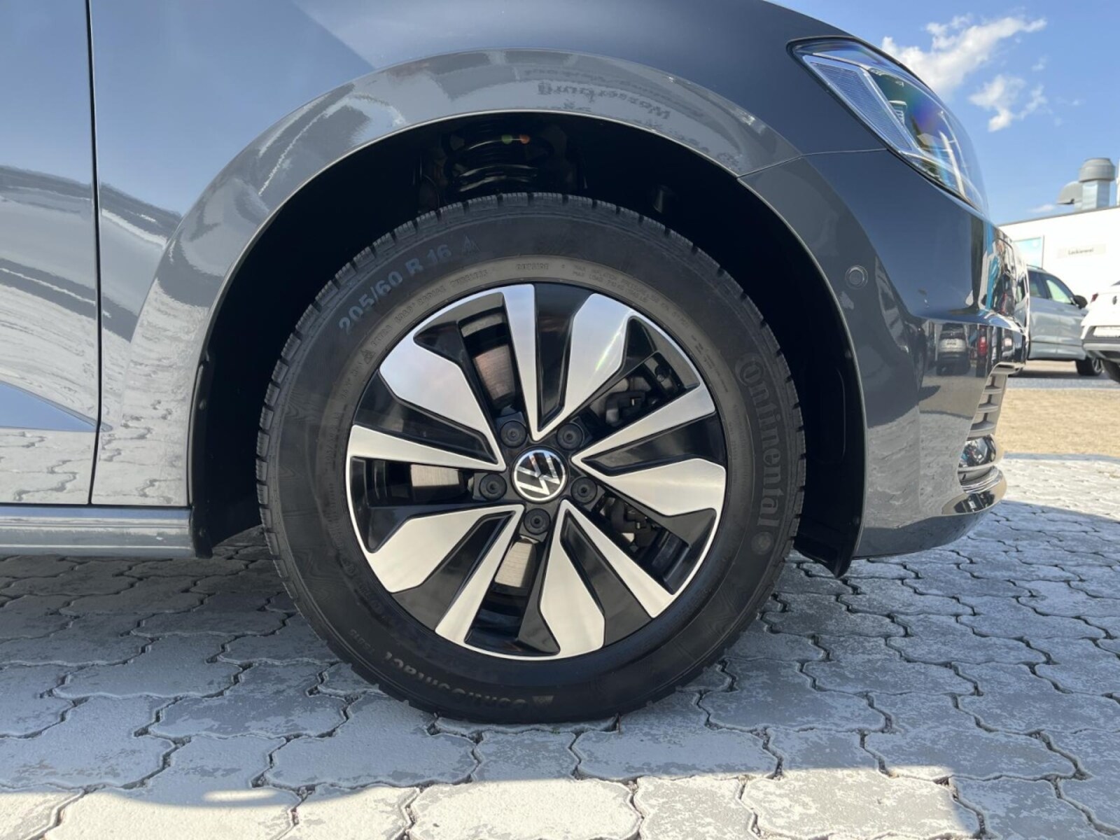 Volkswagen Touran – Bild 6