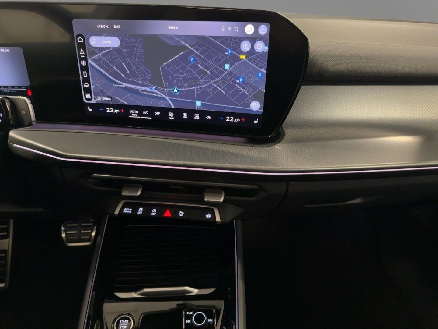 Bild über Audi Q3 SUV TFSI 110 kW S tronic - für weitere Informationen kontaktieren Sie den Audi Partner