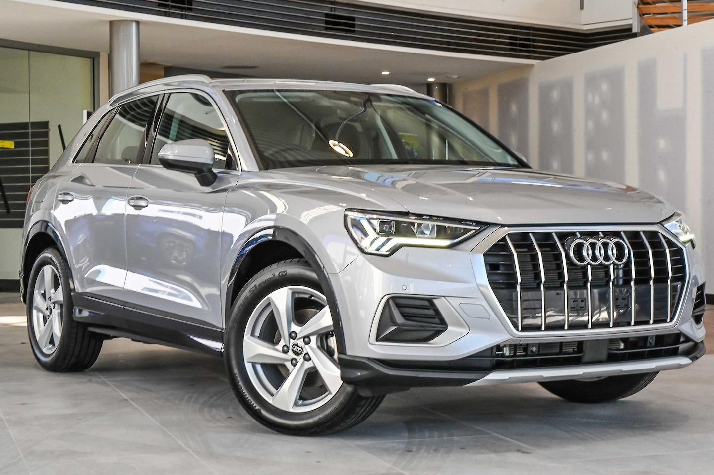 Image about Audi Q3 35 TFSI S tronic