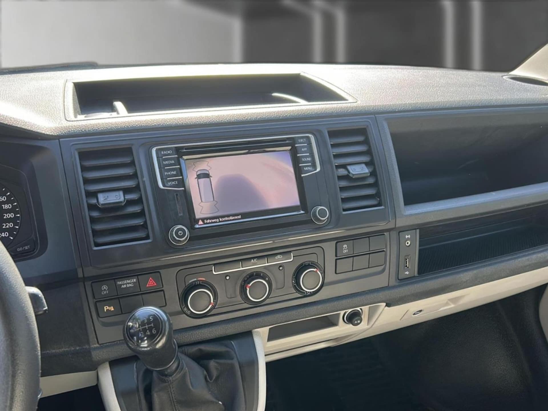 Volkswagen T6 Transporter Kasten langer Radstand