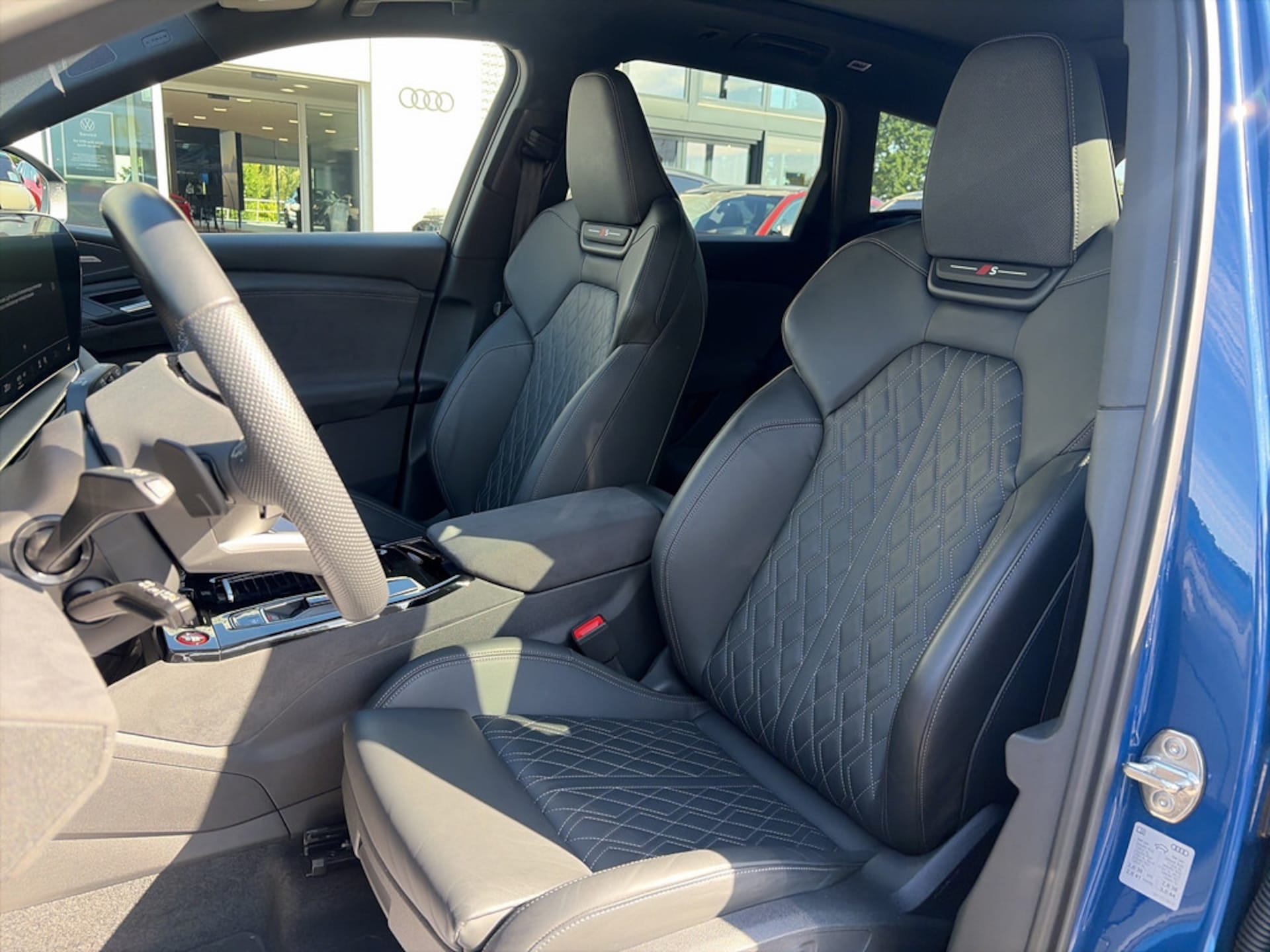 Audi SQ6 SUV e-tron