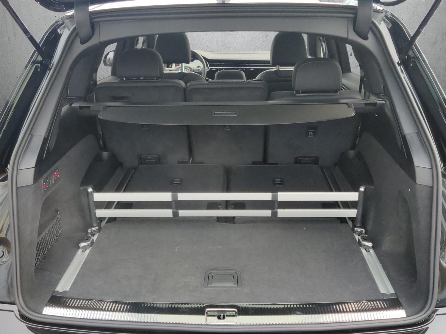 Bild über Audi Q7 SUV S line 50 TDI quattro tiptronic - für weitere Informationen kontaktieren Sie den Audi Partner