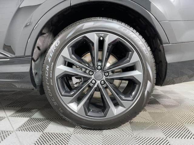 2026 Audi Q7 Premium Plus - Photo 9