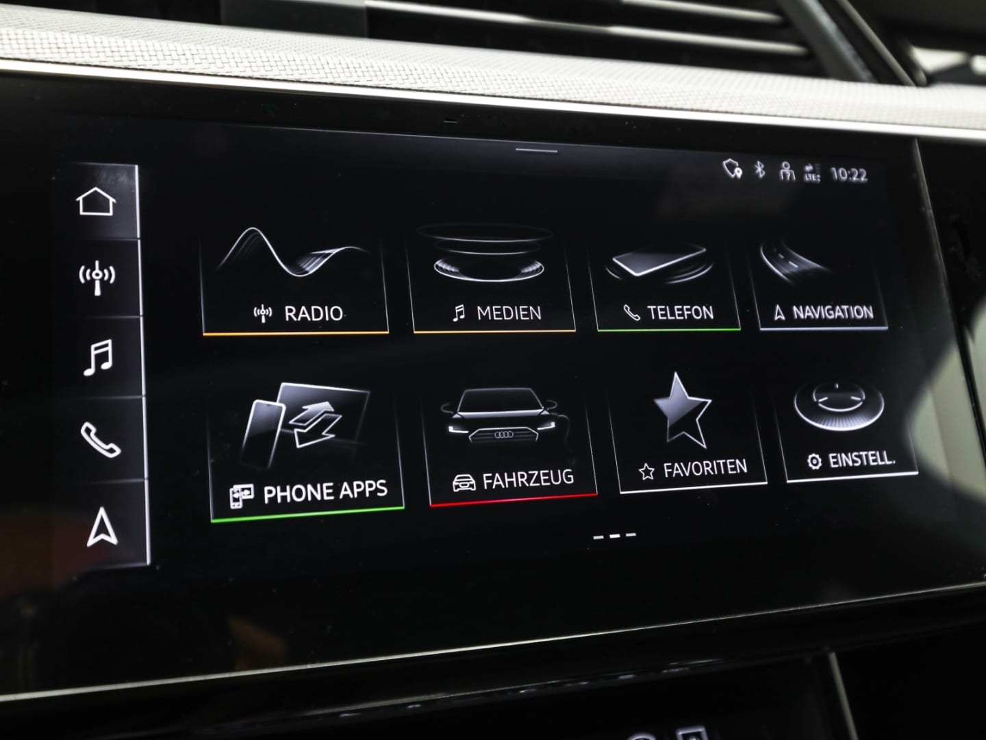 Bild über Audi Q8 Sportback e-tron S line 55 e-tron quattro - für weitere Informationen kontaktieren Sie den Audi Partner