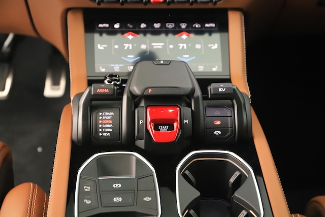 2025 Lamborghini Urus SE - Photo 22